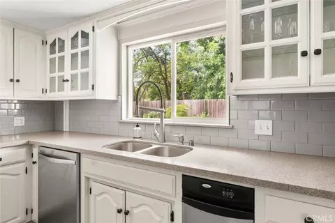 Kitchen - 2897 Cussick Ave, Chico, CA 95973 photo 4 of 4