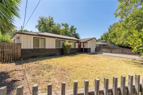 Exterior - 827 W 2nd Ave, Chico, CA 95926 photo 3 of 9