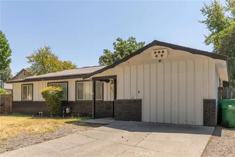 Exterior - 827 W 2nd Ave, Chico, CA 95926 photo 2 of 9