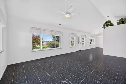 Living - 2905 Harden Ave, Corning, CA 96021 photo 3 of 6