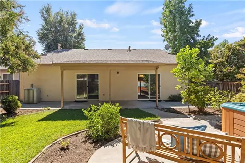 Exterior - 159 Mandalay Ct, Chico, CA 95973 photo 5 of 10