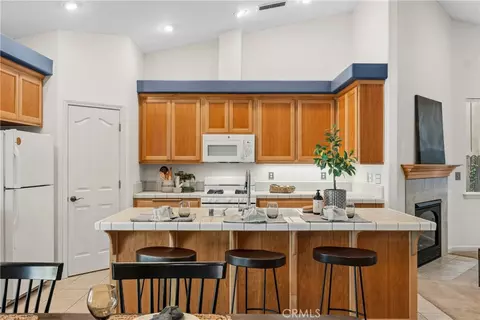 Kitchen - 159 Mandalay Ct, Chico, CA 95973 photo 1 of 7
