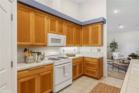 Kitchen - 159 Mandalay Ct, Chico, CA 95973 photo 3 of 7