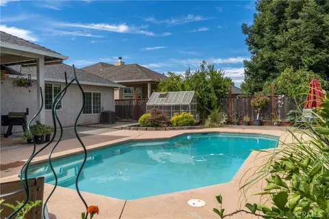 Exterior - 1464 Lucy, Chico, CA 95973 photo 13 of 17