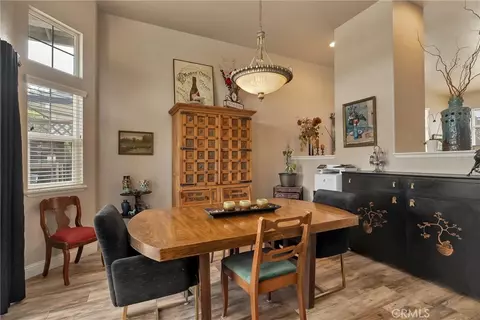 Dining - 1464 Lucy, Chico, CA 95973 photo 2 of 3