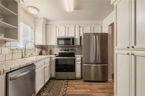 Kitchen - 30 Burkeshire Ct, Chico, CA 95926 photo 2 of 3