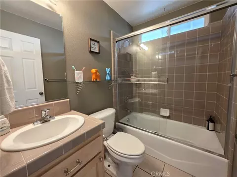 Bath - 2368 Sausalito St, Chico, CA 95928 photo 6 of 6