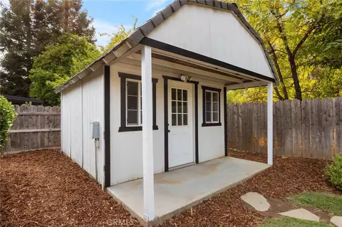 Exterior - 10 Brittany Ln, Chico, CA 95926 photo 6 of 8
