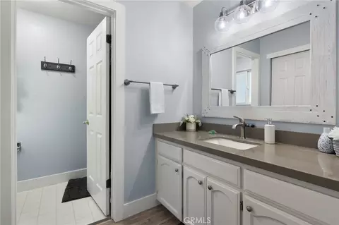 Bath - 10 Brittany Ln, Chico, CA 95926 photo 1 of 2
