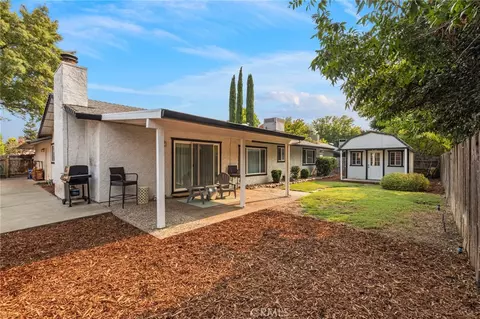 Exterior - 10 Brittany Ln, Chico, CA 95926 photo 2 of 8