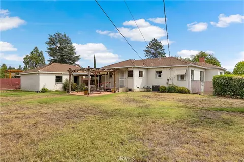 Exterior - 319 S Merrill Ave, Willows, CA 95988 photo 6 of 8