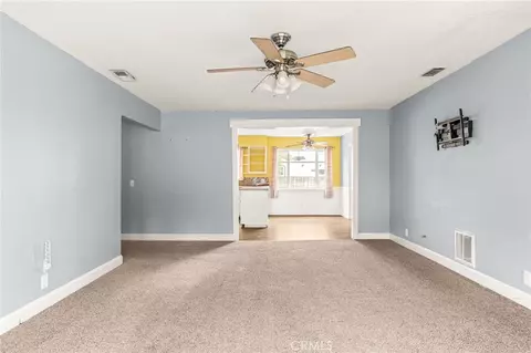 Living - 219 Vine St, Willows, CA 95988 photo 2 of 4