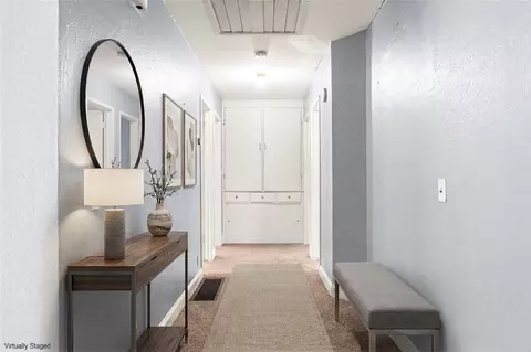 Entry Way - 219 Vine St, Willows, CA 95988 photo 1 of 2