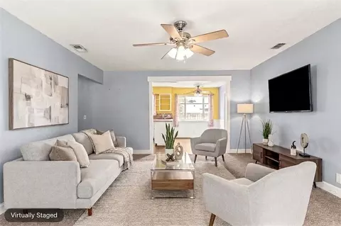 Living - 219 Vine St, Willows, CA 95988 photo 1 of 4