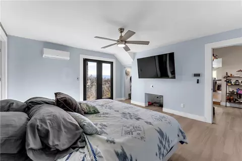 Bedroom - 14091 Highview Trl, Redding, CA 96003 photo 3 of 8