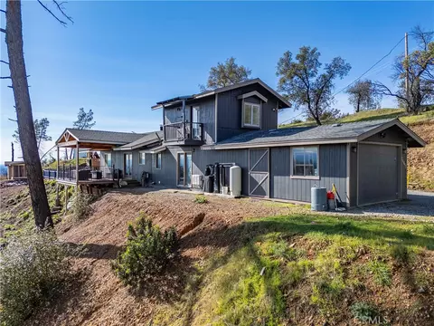 Exterior - 14091 Highview Trl, Redding, CA 96003 photo 1 of 8