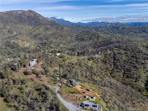View/Area - 14091 Highview Trl, Redding, CA 96003 photo 2 of 10