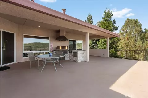 Exterior - 14898 Eagle Ridge Dr, Forest Ranch, CA 95942 photo 10 of 18