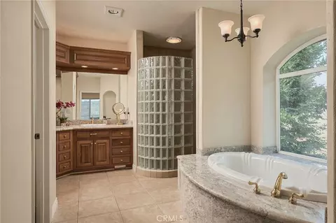 Bath - 14898 Eagle Ridge Dr, Forest Ranch, CA 95942 photo 1 of 9