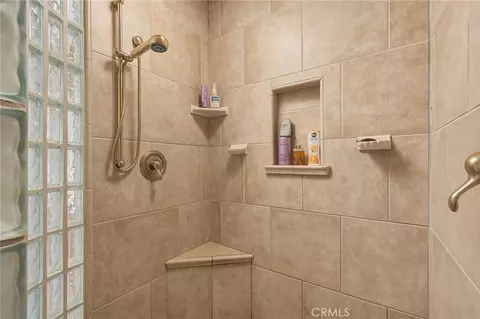 Bath - 14898 Eagle Ridge Dr, Forest Ranch, CA 95942 photo 6 of 9