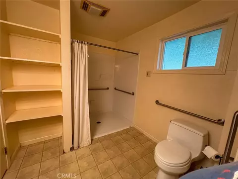 Bath - 117 Sierra St, Willows, CA 95988 photo 1 of 1