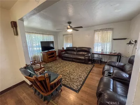 Living - 117 Sierra St, Willows, CA 95988 photo 1 of 1