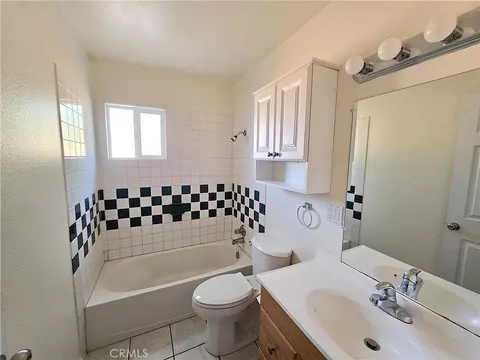 Bath - 22 E Swift St, Orland, CA 95963 photo 1 of 2