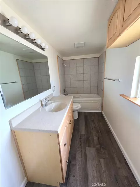 Bath - 22 E Swift St, Orland, CA 95963 photo 2 of 2