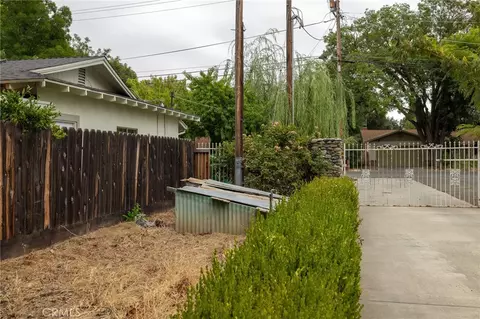 Exterior - 904 W 12th Ave, Chico, CA 95926 photo 5 of 12