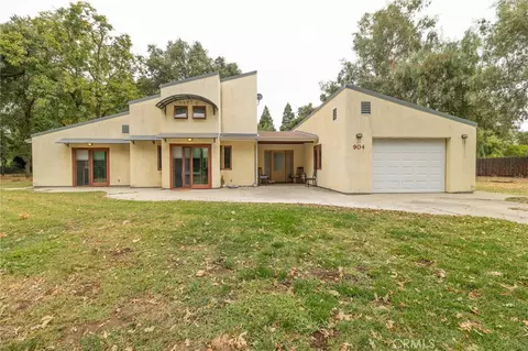 Exterior - 904 W 12th Ave, Chico, CA 95926 photo 3 of 12