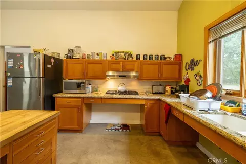 Kitchen - 904 W 12th Ave, Chico, CA 95926 photo 3 of 8