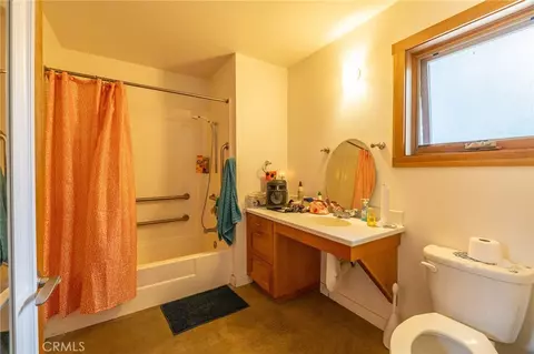 Bath - 904 W 12th Ave, Chico, CA 95926 photo 2 of 4