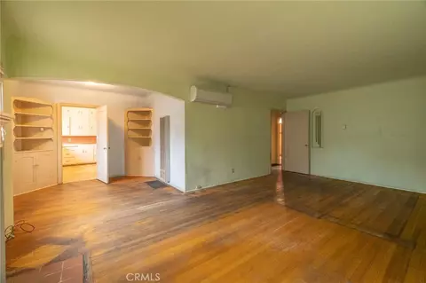 Living - 910 W 12th Ave, Chico, CA 95926 photo 3 of 4