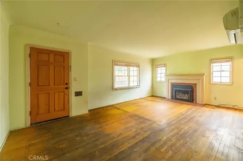 Living - 910 W 12th Ave, Chico, CA 95926 photo 4 of 4