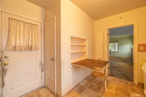 Entry Way - 910 W 12th Ave, Chico, CA 95926 photo 1 of 3