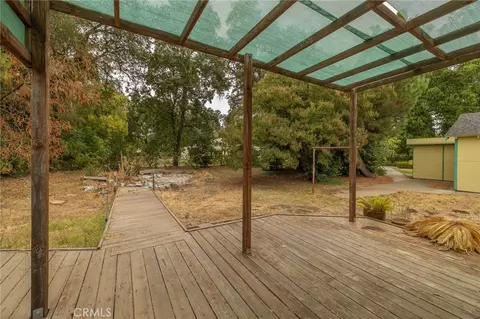Exterior - 910 W 12th Ave, Chico, CA 95926 photo 6 of 8
