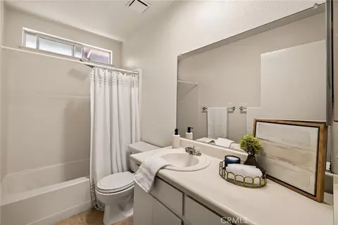 Bath - 2739 Ceres, Chico, CA 95973 photo 5 of 8