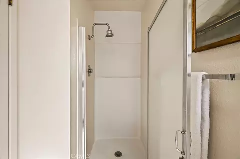 Bath - 2739 Ceres, Chico, CA 95973 photo 3 of 8