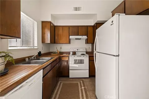 Kitchen - 2739 Ceres, Chico, CA 95973 photo 3 of 5
