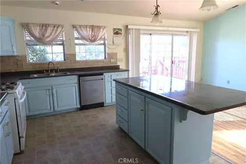 Kitchen - 1850 Colusa, Corning, CA 96021 photo 3 of 10