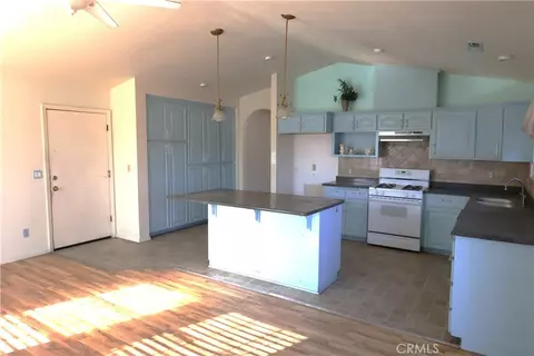 Kitchen - 1850 Colusa, Corning, CA 96021 photo 9 of 10