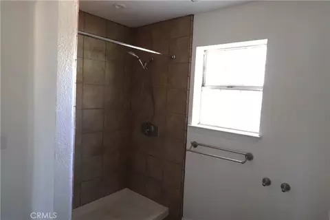 Bath - 1850 Colusa, Corning, CA 96021 photo 7 of 7