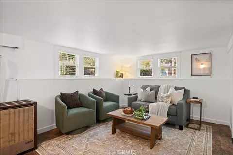 Living - 1926 Broadway, Chico, CA 95928 photo 3 of 4