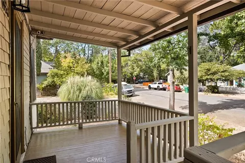 Exterior - 1926 Broadway, Chico, CA 95928 photo 3 of 11