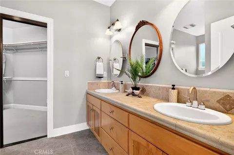 Bath - 1539 Gold Hills Dr, Redding, CA 96003 photo 1 of 10
