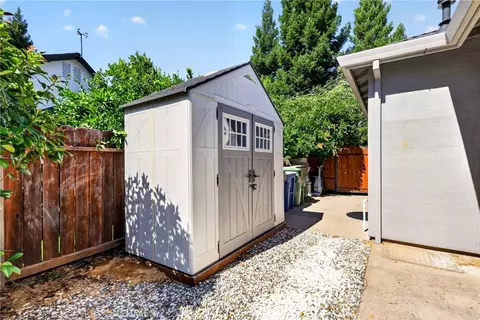 Exterior - 1539 Gold Hills Dr, Redding, CA 96003 photo 8 of 10