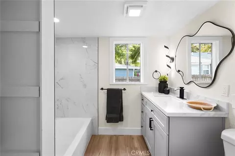 Bath - 1406 W 7th, Chico, CA 95928 photo 3 of 10