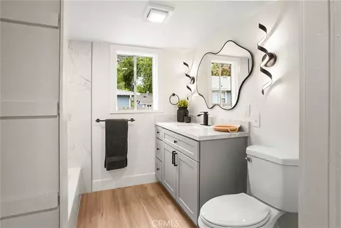 Bath - 1406 W 7th, Chico, CA 95928 photo 2 of 10