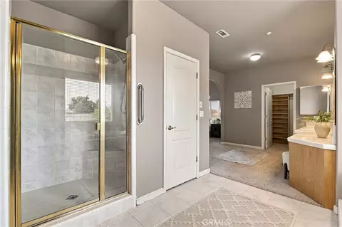 Bath - 4120 Keefer, Chico, CA 95973 photo 5 of 7