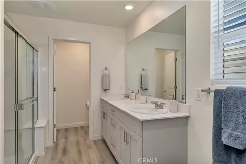 Bath - 3103 Steiner Ln, Chico, CA 95973 photo 1 of 2